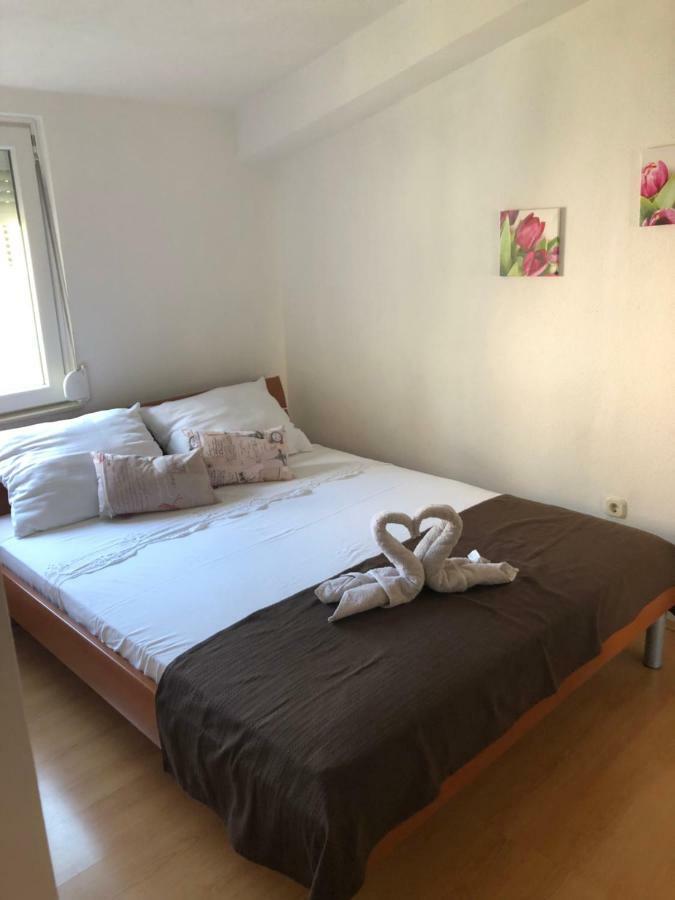 Apartman Polegubic Biograd Na Moru Exterior foto